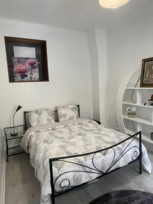 Cosy Apartment In Paris Saint-Ouen  Exterior foto